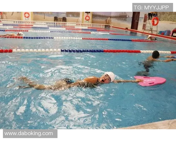 游水技巧 - 自由泳要练成鞭腿需求做到两点